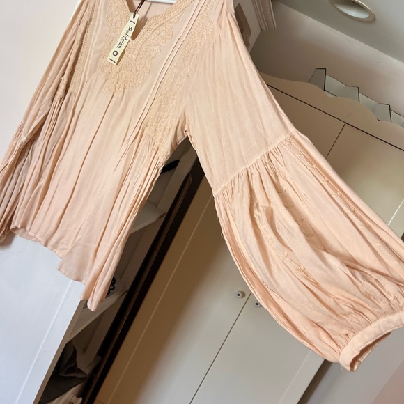 NWT - SOLITAIRE brand embroidered pink tunic - XL - Picture 8 of 8